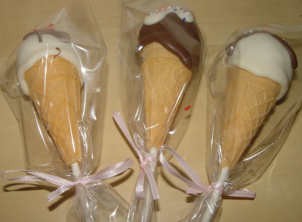 One Dozen Ice Cream Cake Pops on Luulla
