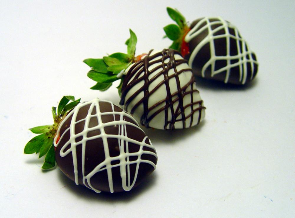 One Dozen (12) Chocolate Covered Strawberries