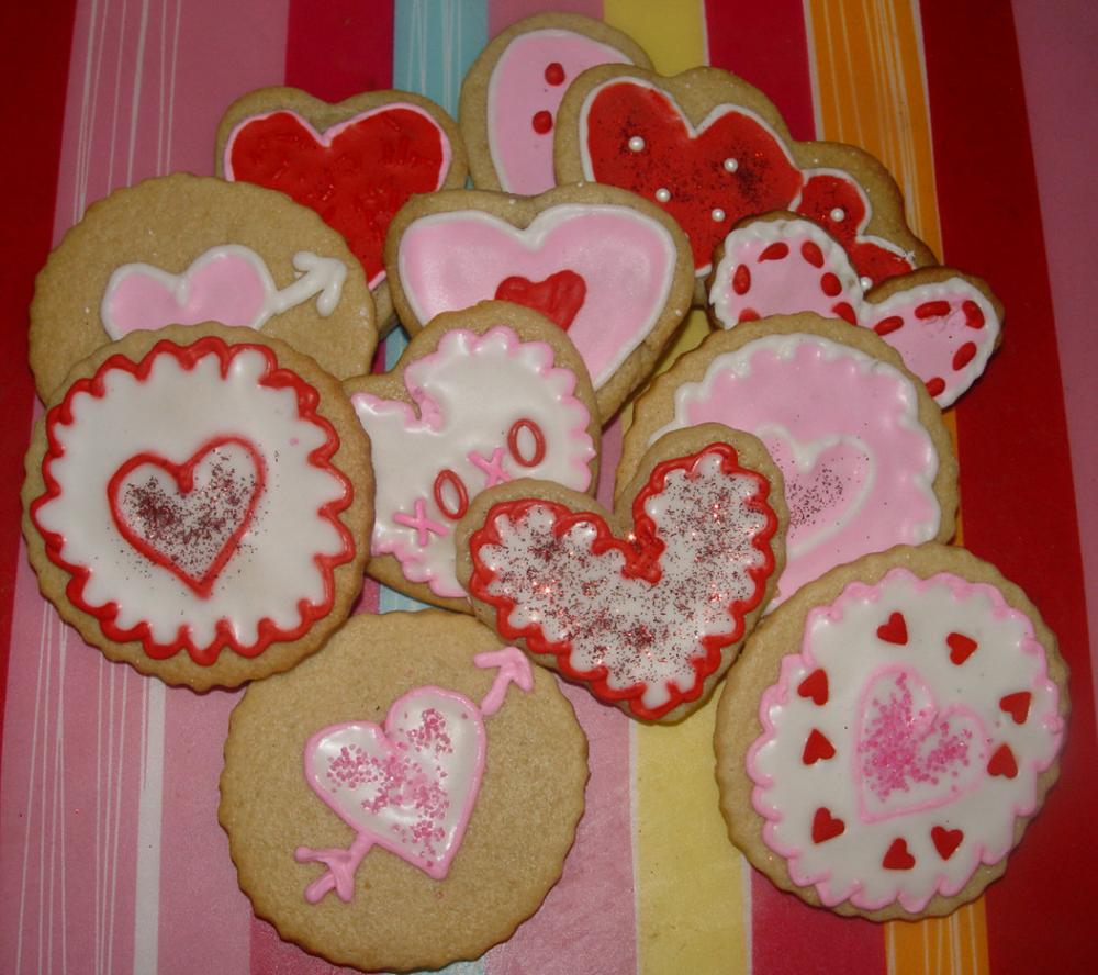 One Dozen Valentine's Day Themed Cookies (medium Size)