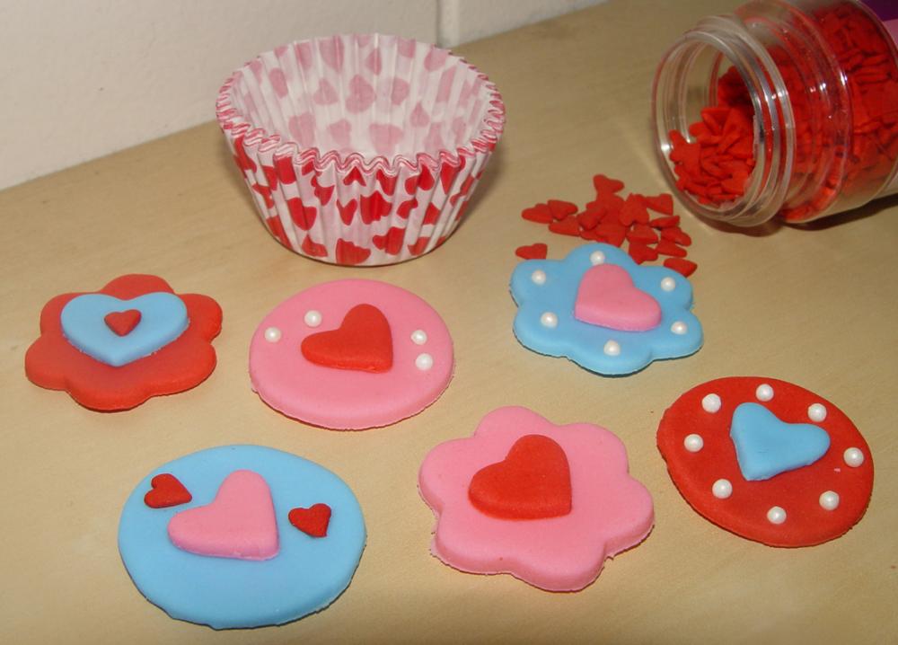 Valentine's Themed Mini Cupcake Kit- Fondant Toppers, Liners & Sprinkles
